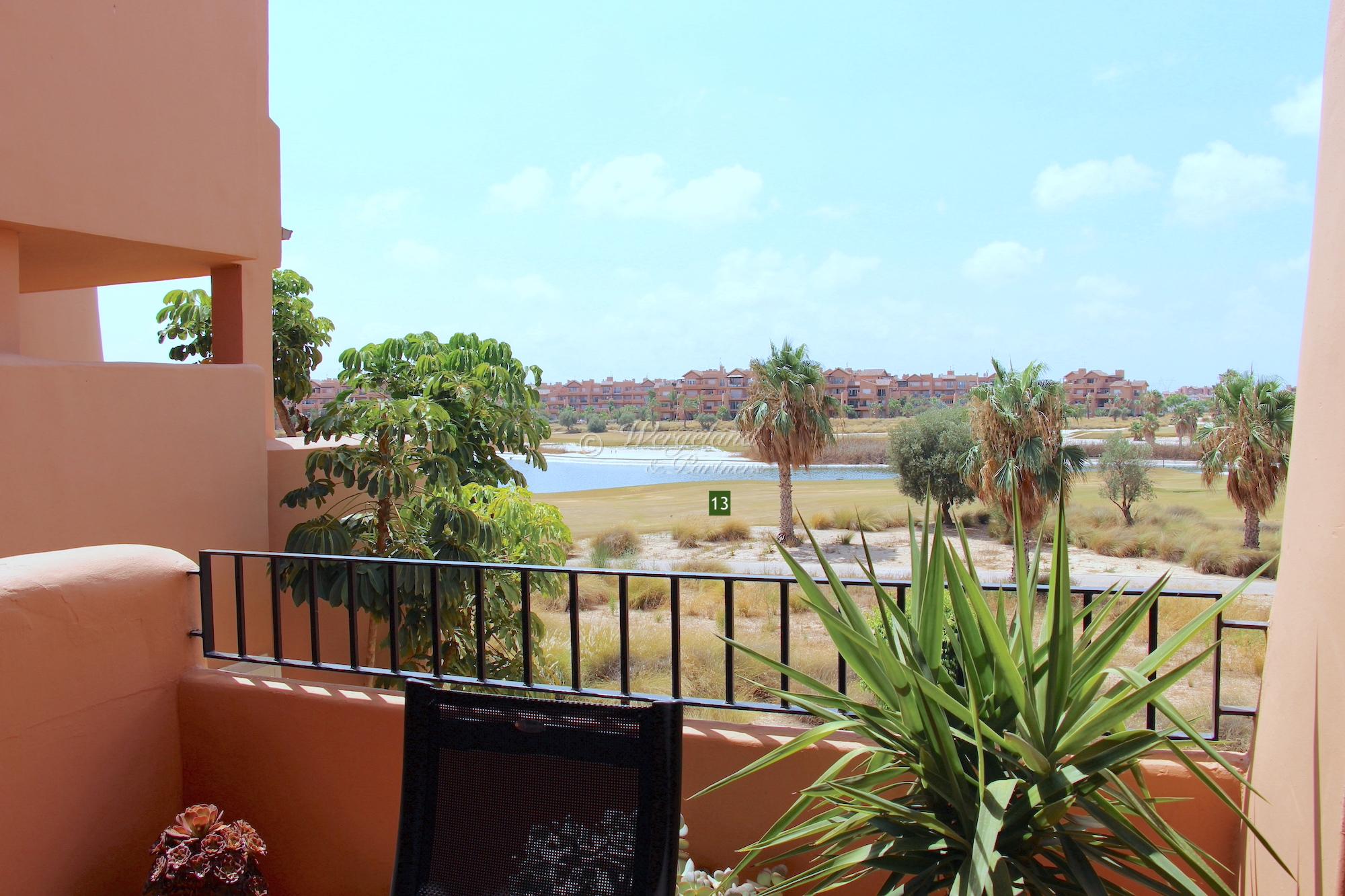 To be launched: 1. line golf – 2 bed/2 bath, furnished, 1st floor, south facing view over golf and lake