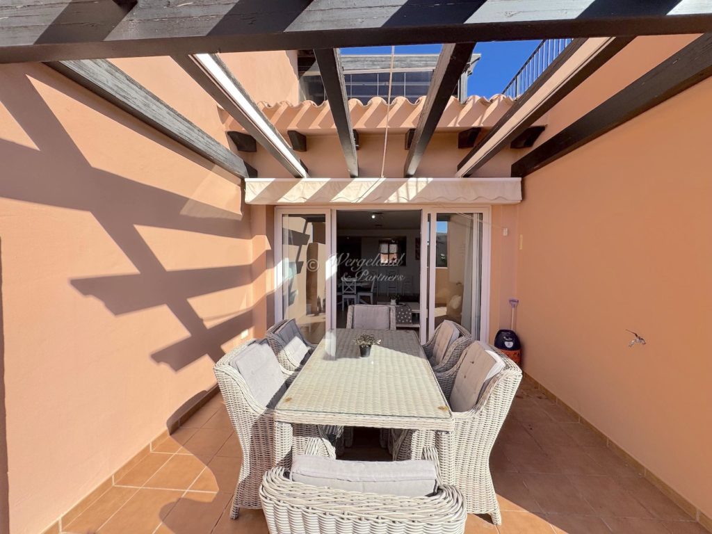  Terrace Dining Pergola