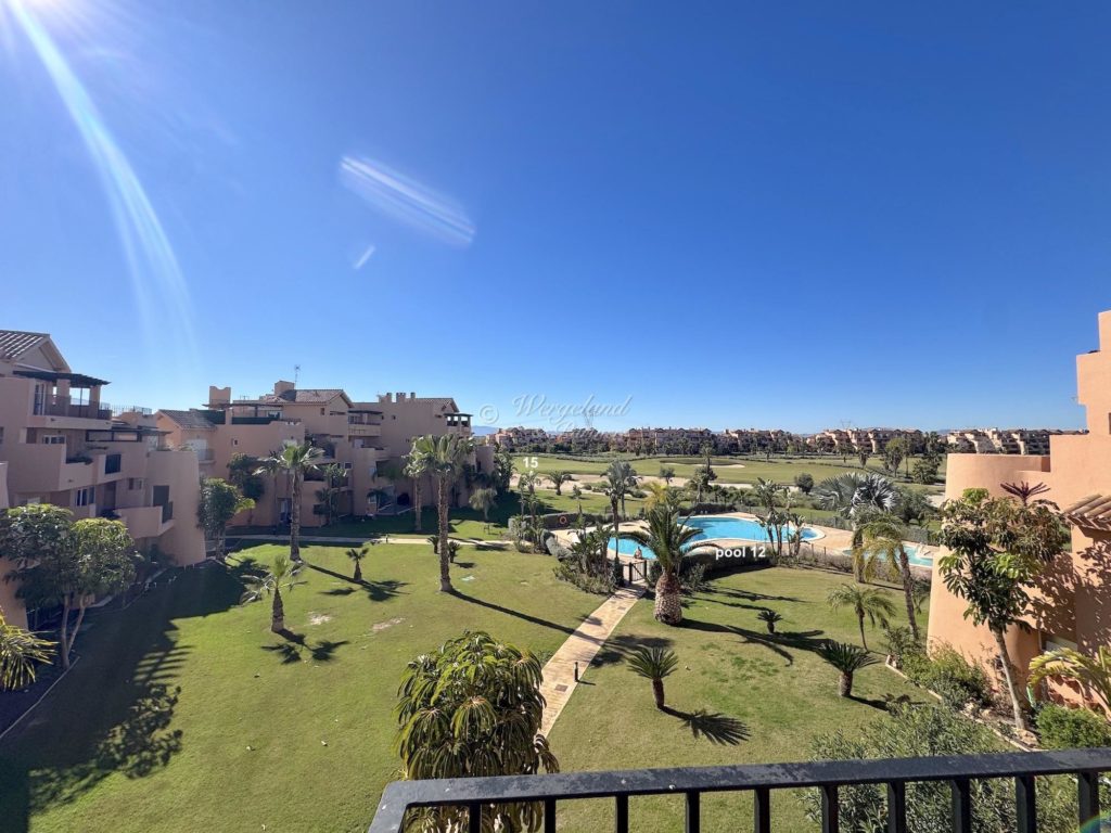  View Pool And Golf
